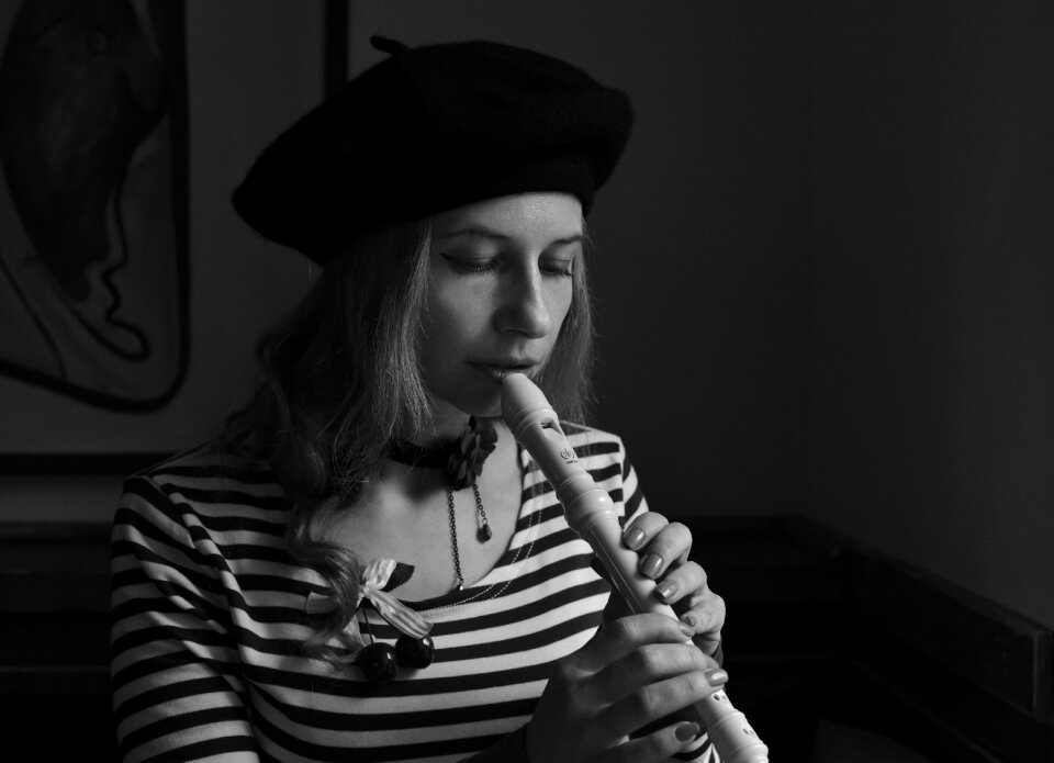 Flutist beret tool