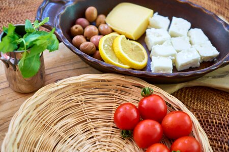Tomato lemon cheese