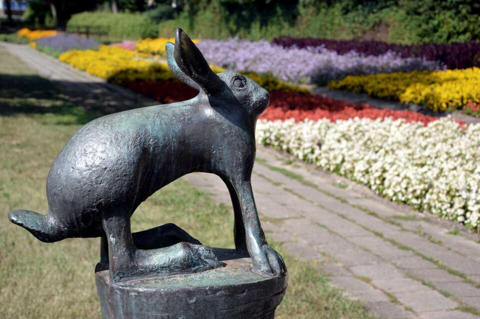 Sculpture art artwork