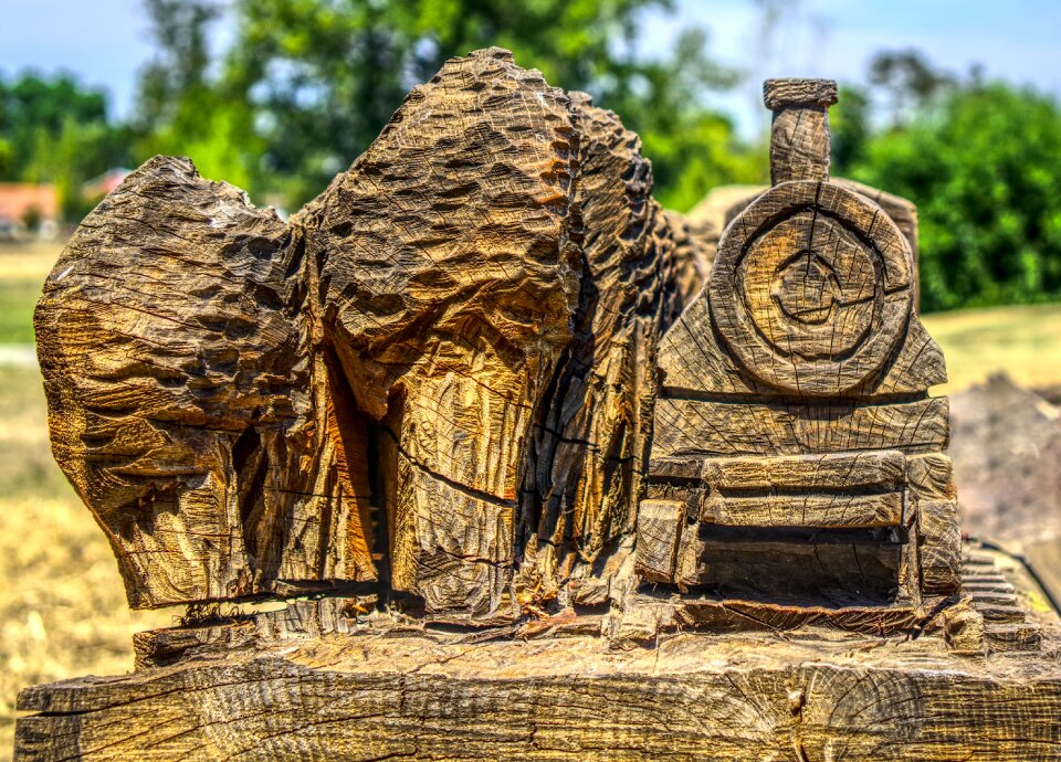 Artwork carving log