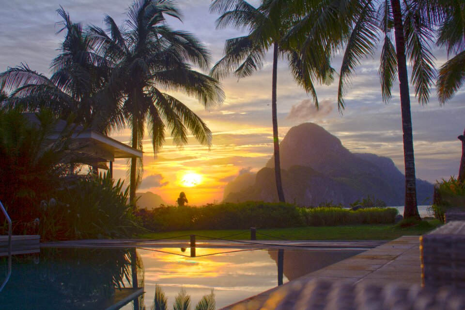 Cadlao resort sunset palms