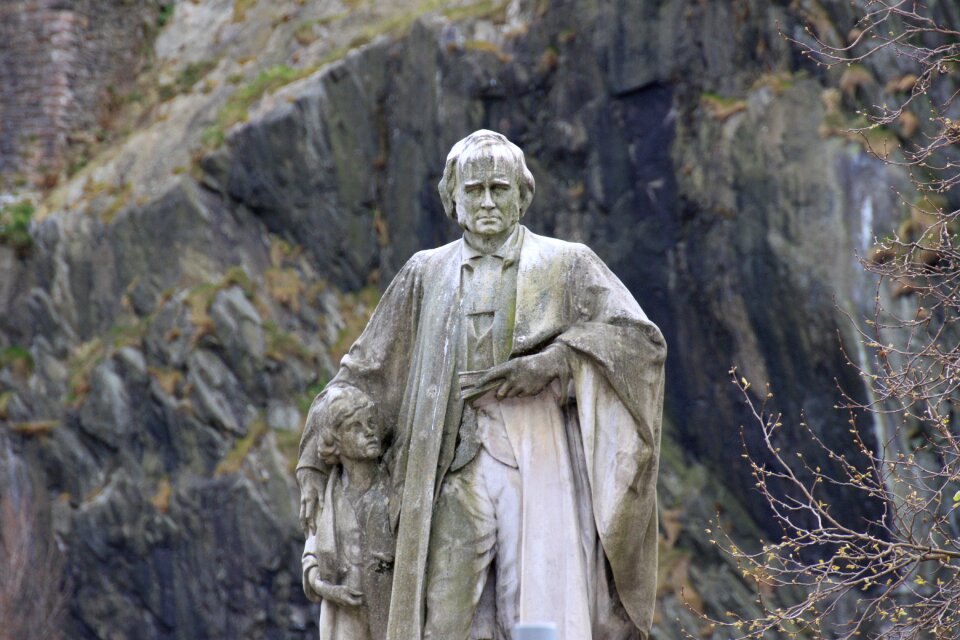 Sculpture monument stone figure
