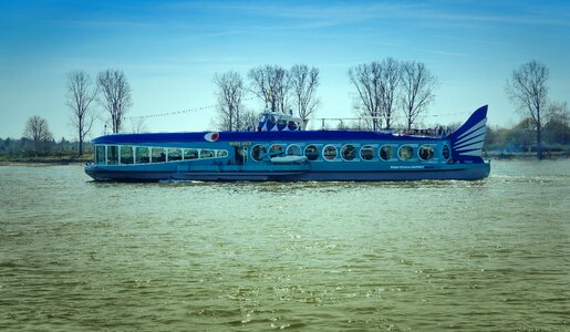 Shipping charter boat bonn photo