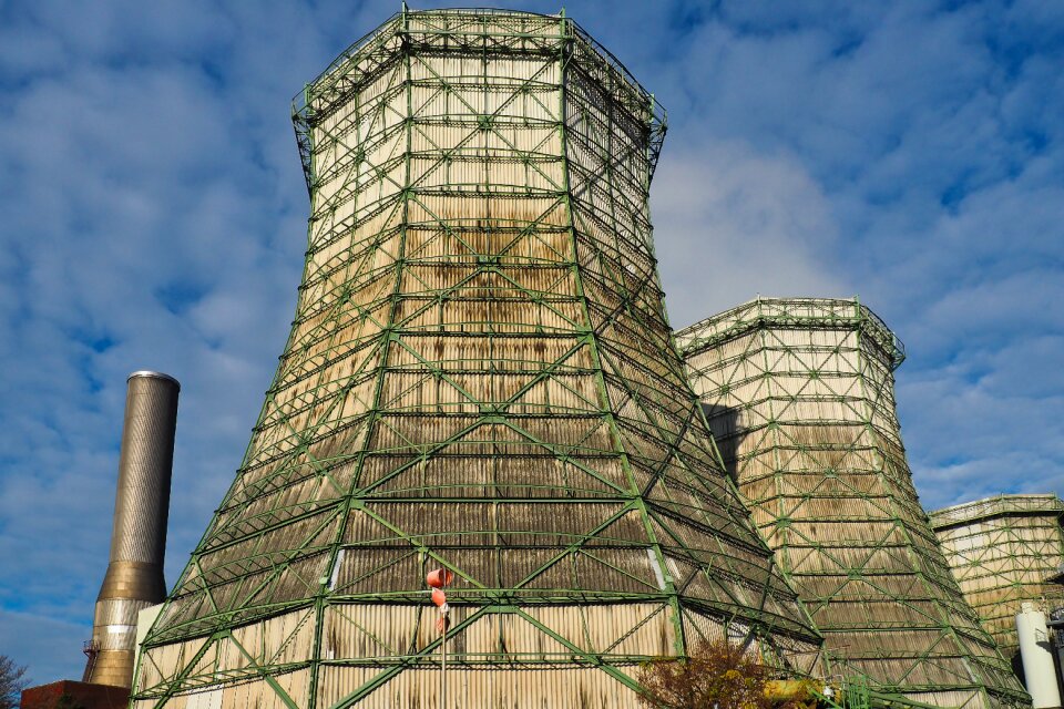 Power supply chimney architecture