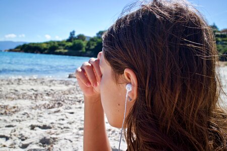 Consciousness earphones hair