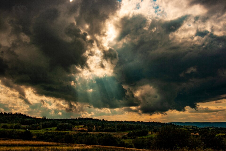 Landscapes figure clouds