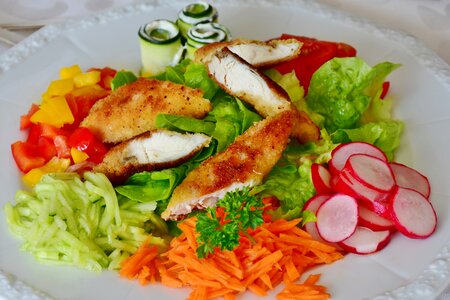 Chicken pleasure mixed salad