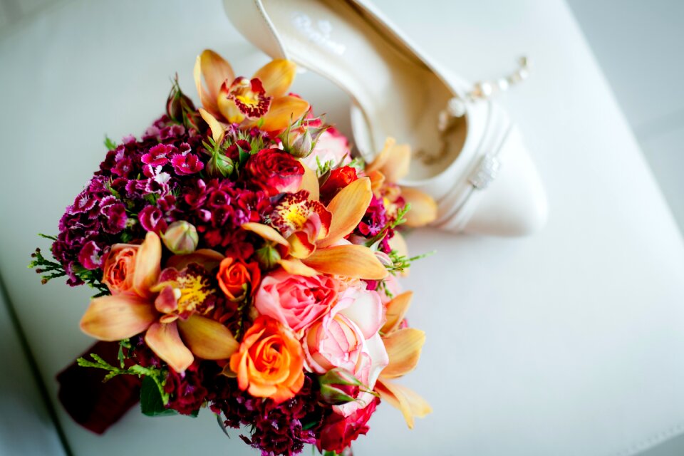 Wedding bouquet wedding shoe