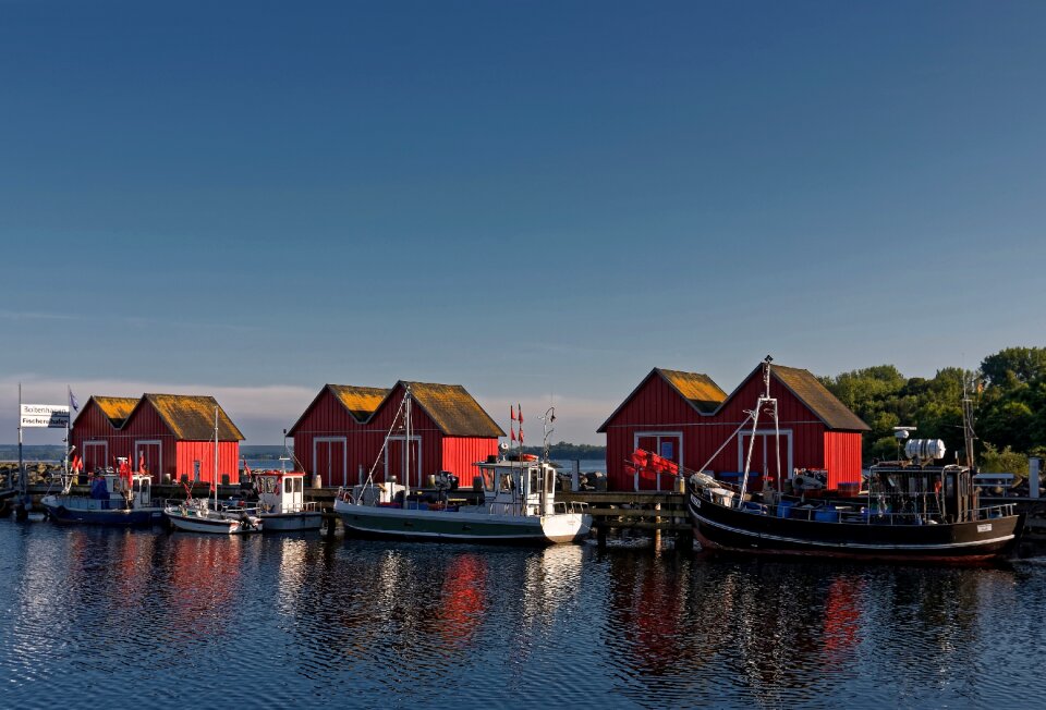 Lighting port boats