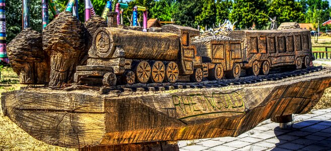 Artwork carving log