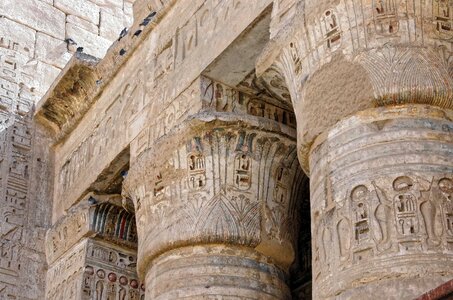 Temple columns decoration