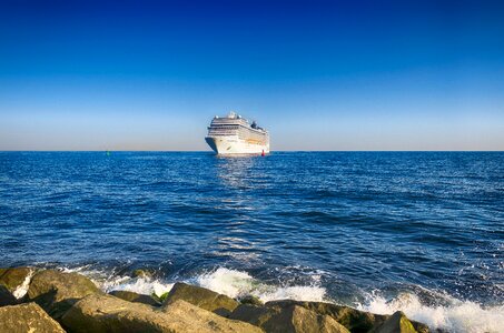Vacations ship travel sea photo