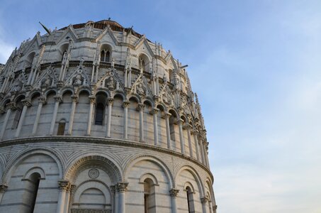 Building tourism pisa