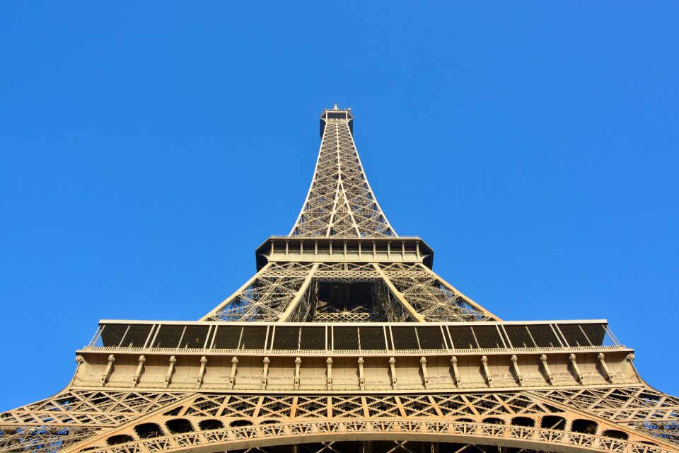 France europe height-324 metres