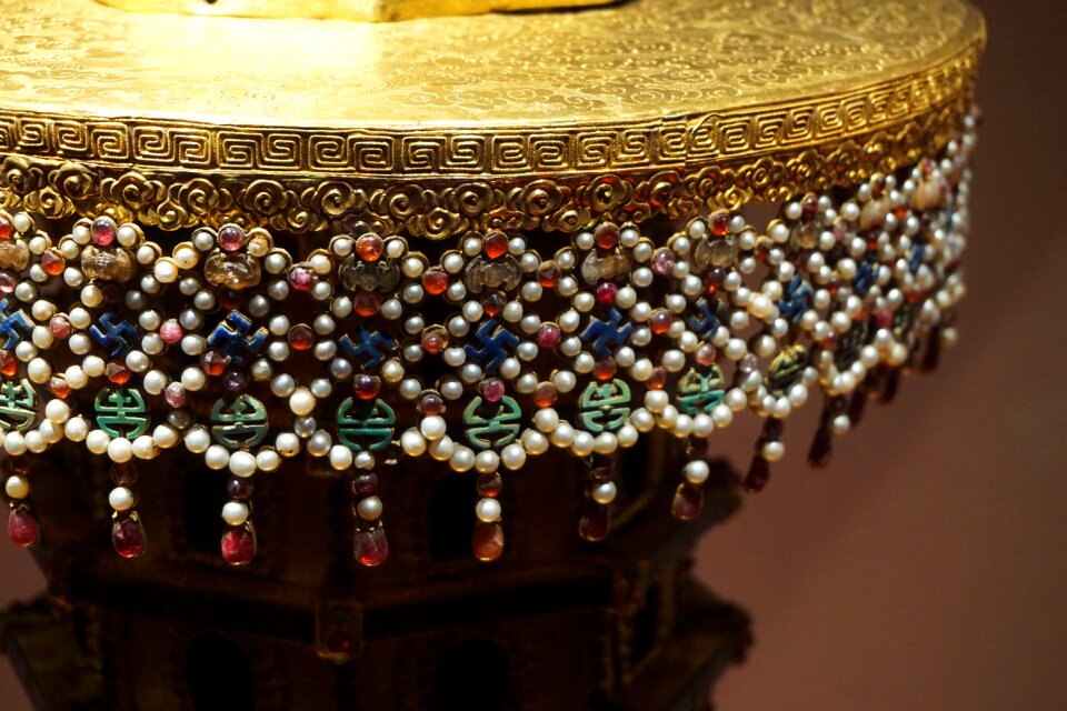 Natural history in ancient china gem