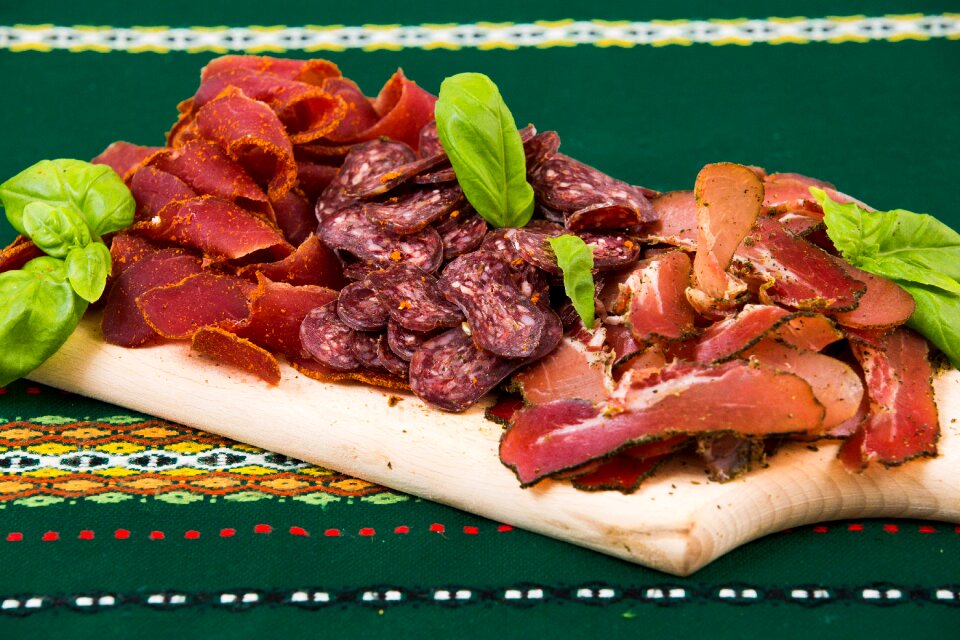 Board sliced meat