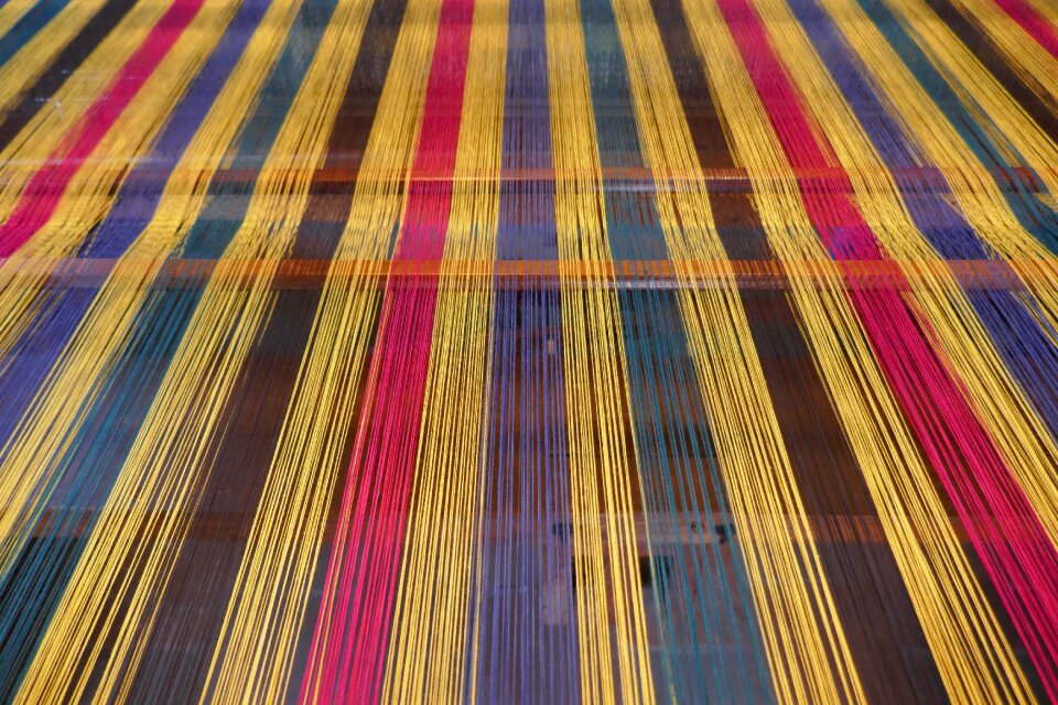Weaving mill weft threads loom