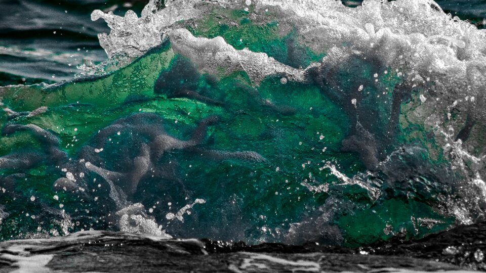 Sea water surf