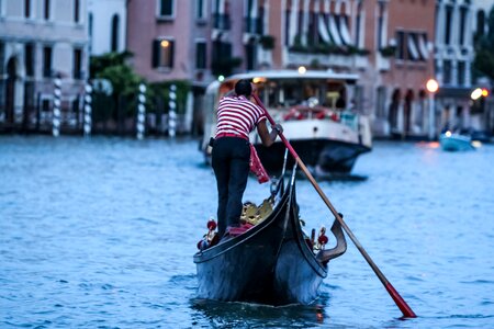 Venessia gondola romantic