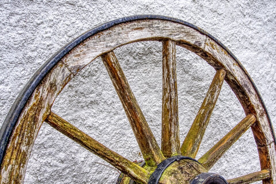 Wood wooden wheel coach