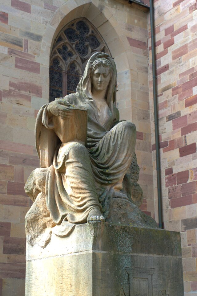 Art statue historically