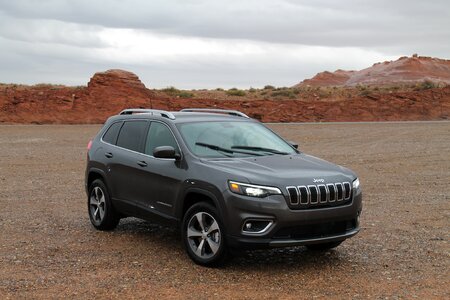 Suv desert arizona photo