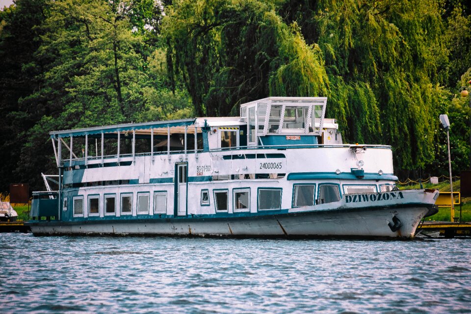 The coast cruises tourism