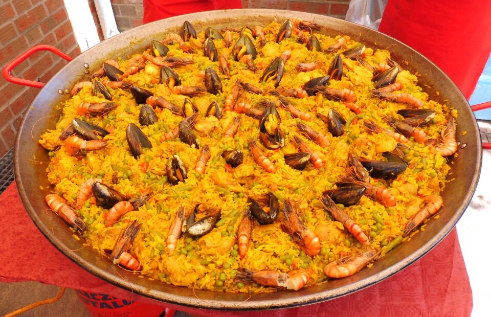 Spanish court mussels