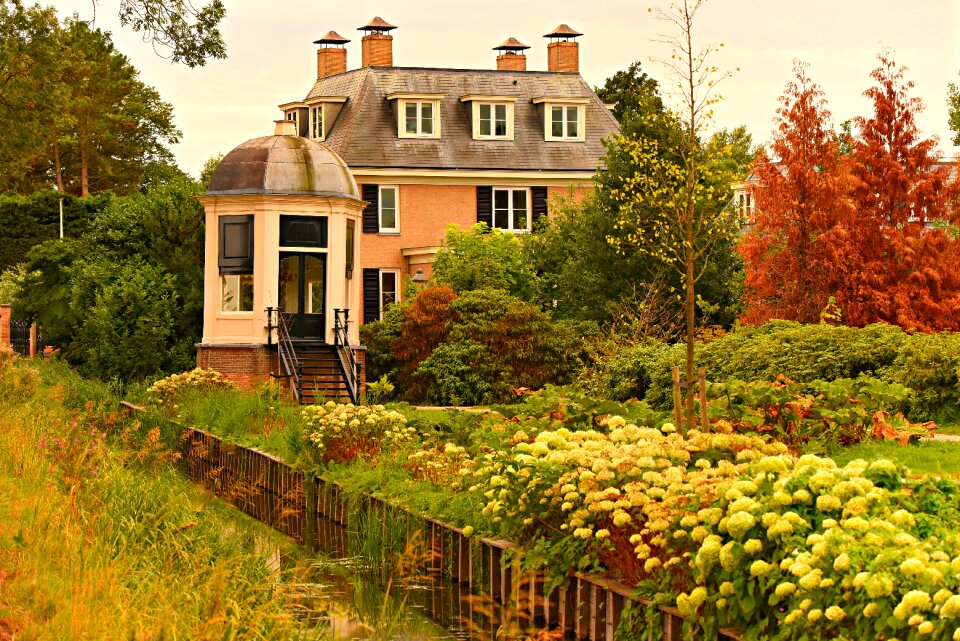 Garden historical residence