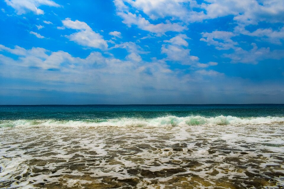 Nature waves cloudy