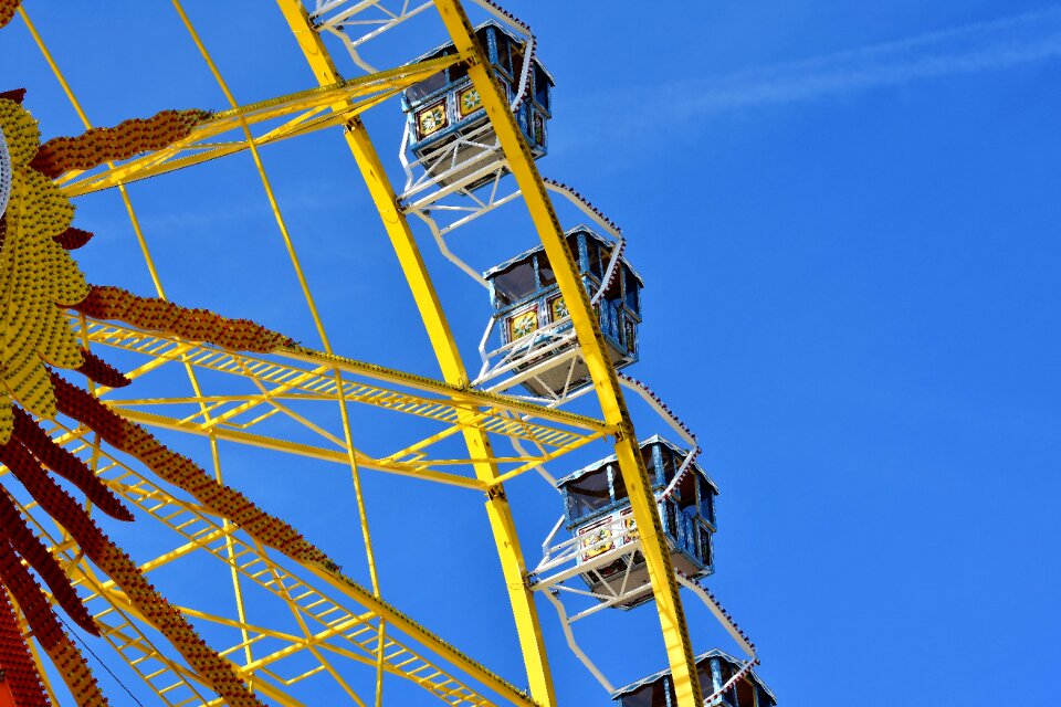 Wagon year market carousel