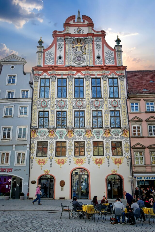 Building old town hall