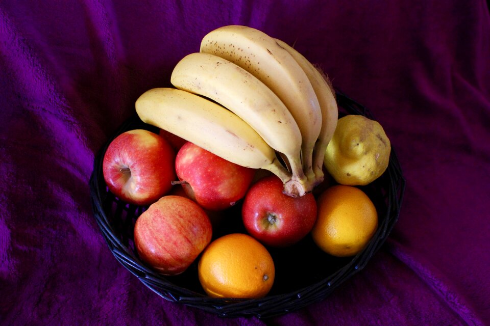 Apple bananas apples
