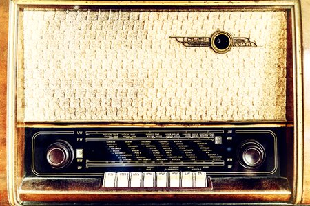 Radio receiver music sound