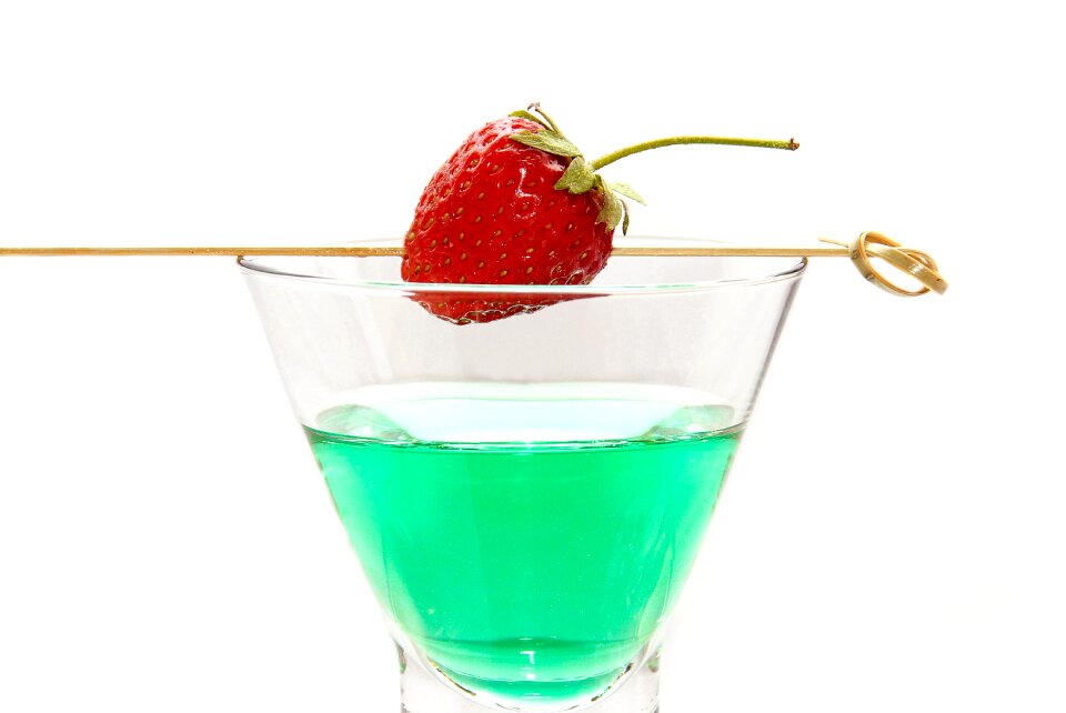 Green strawberry spit