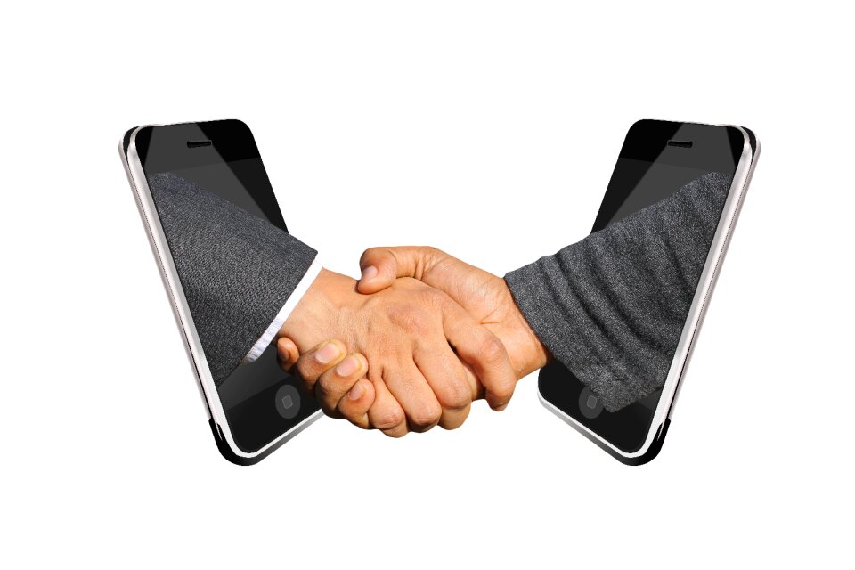 Contract hands smartphone