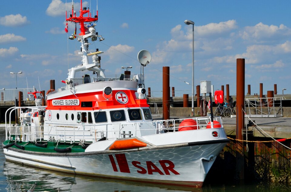 List lifeboat water rescue