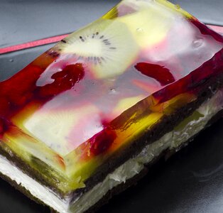 Cake slice refreshment
