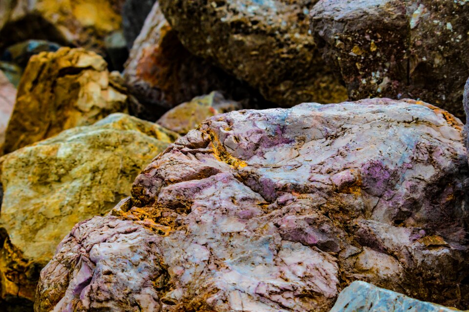Limestone stones material