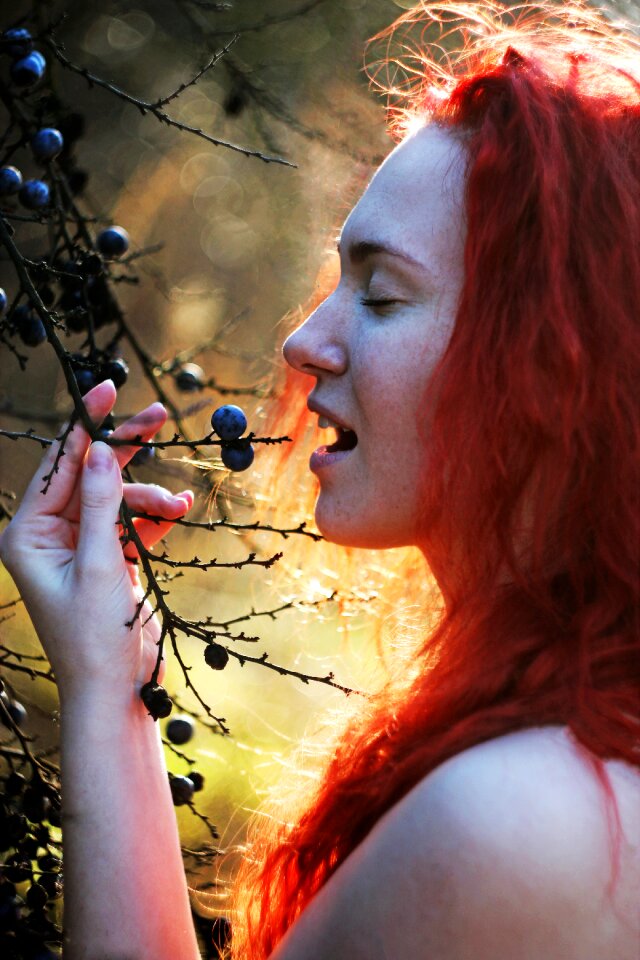 Portrait woman flowers