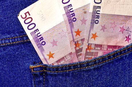 Pocket back pocket currency