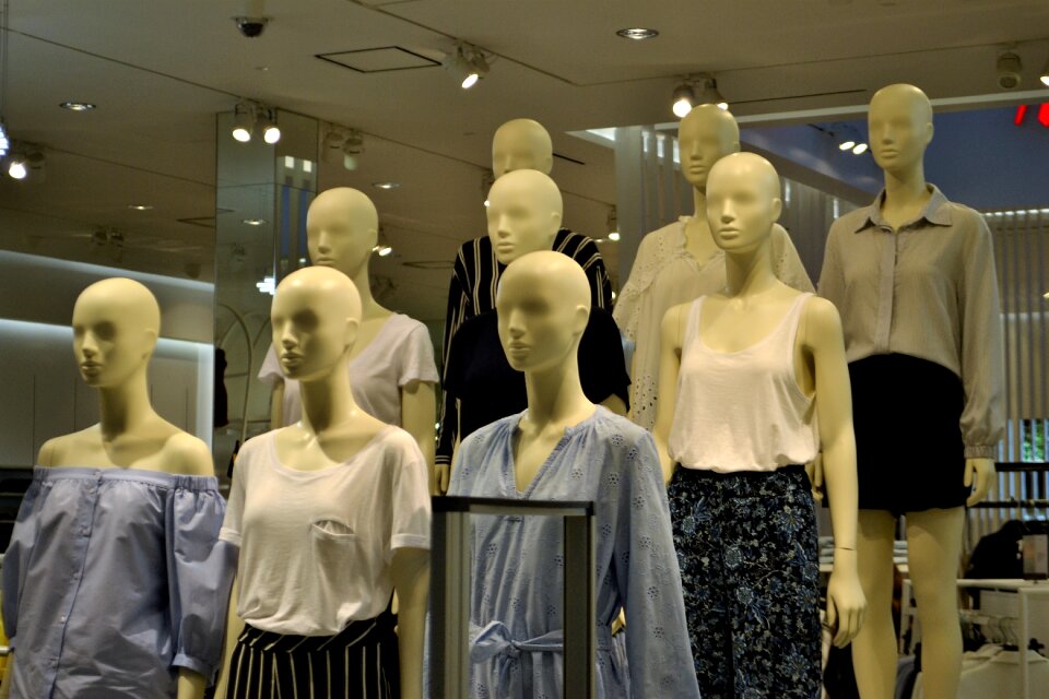 Figure store women's