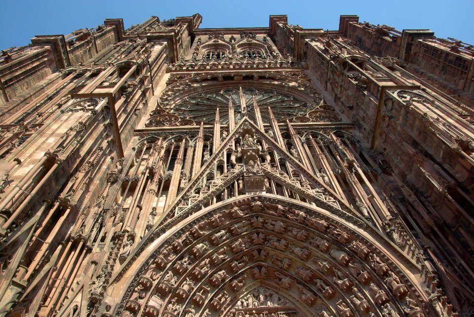 Gothic sculptures religion