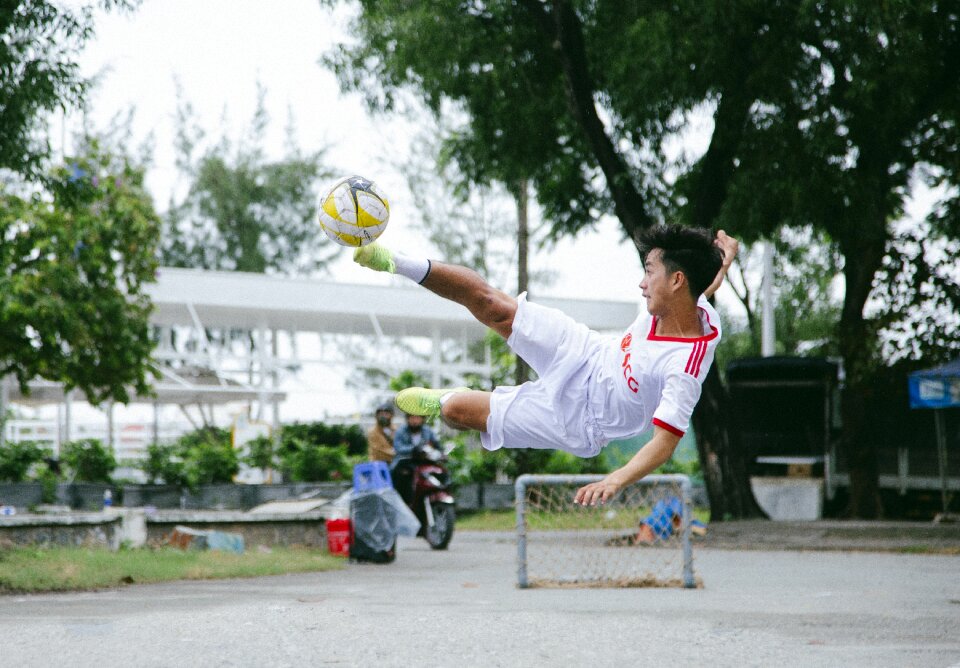 Footballer football street