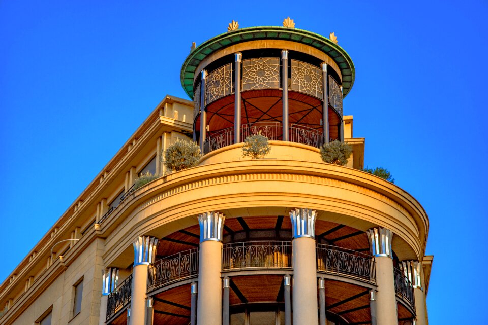 Historic column dome