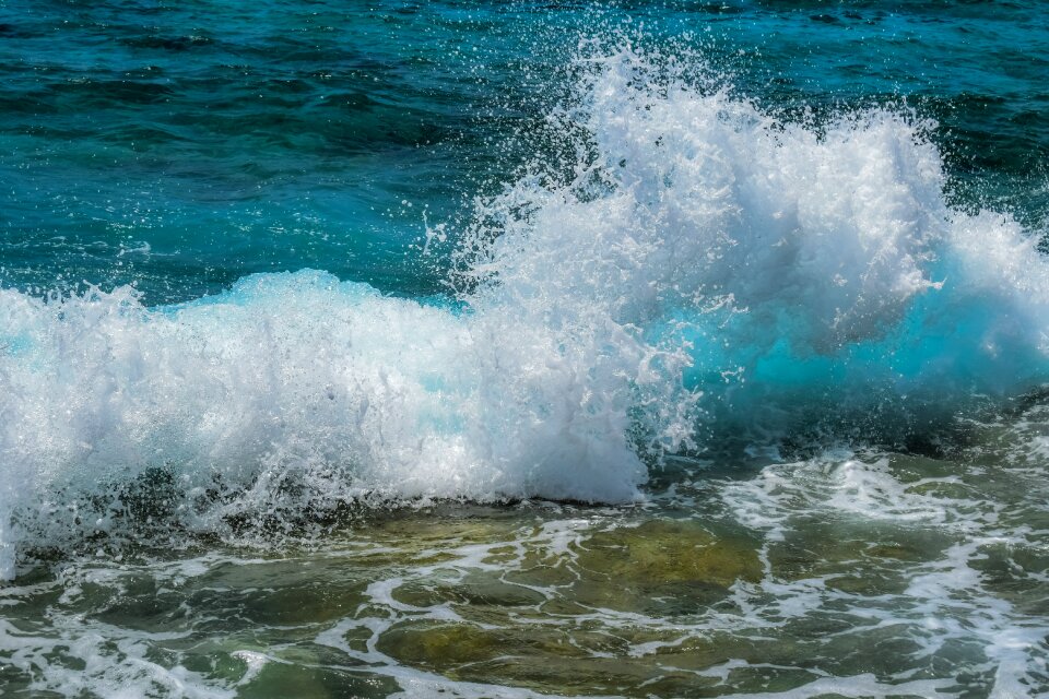Splashing liquid motion