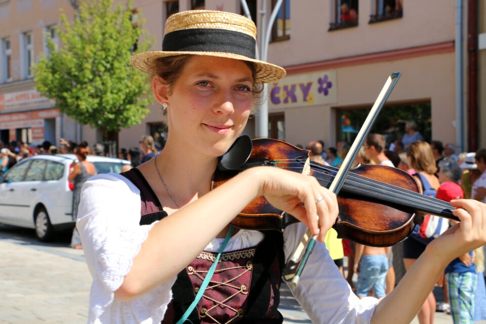 Human musician violin
