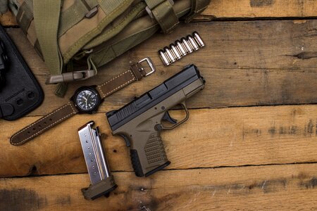 Pistol semi-automatic security
