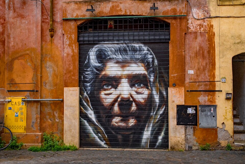 Wall painting woman
