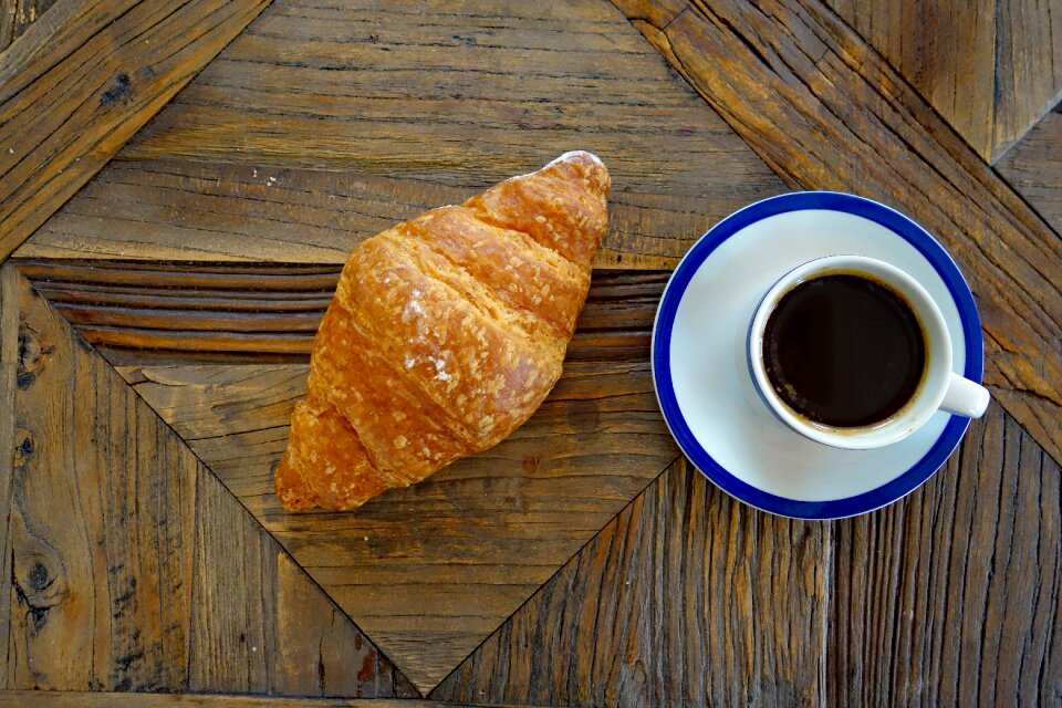 Croissant croissantes wooden table